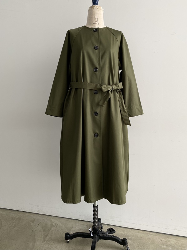 踊る大捜査線」の青島に見えないカーキグリーンのコート【ハチテンの