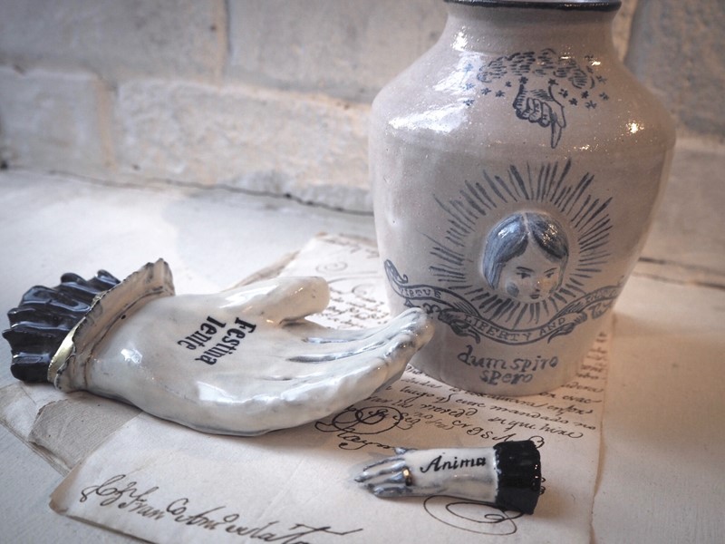 ひとの手がもたらす幸福。「Arii Momoyo Pottery(アリイ モモヨ