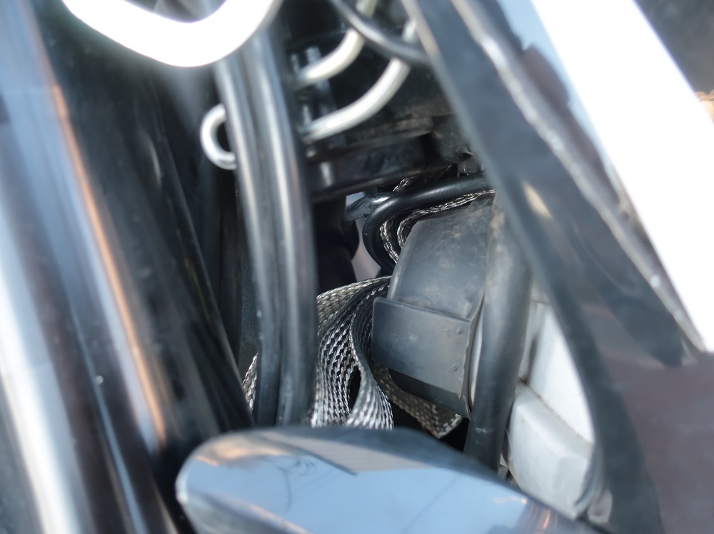 WR250R/Xにおススメ LEDヘッドライト SMC9-H4 取り付け | クロライト