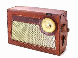 真空管ラジオⅢ 外国製ポータブル | 黒物家電館