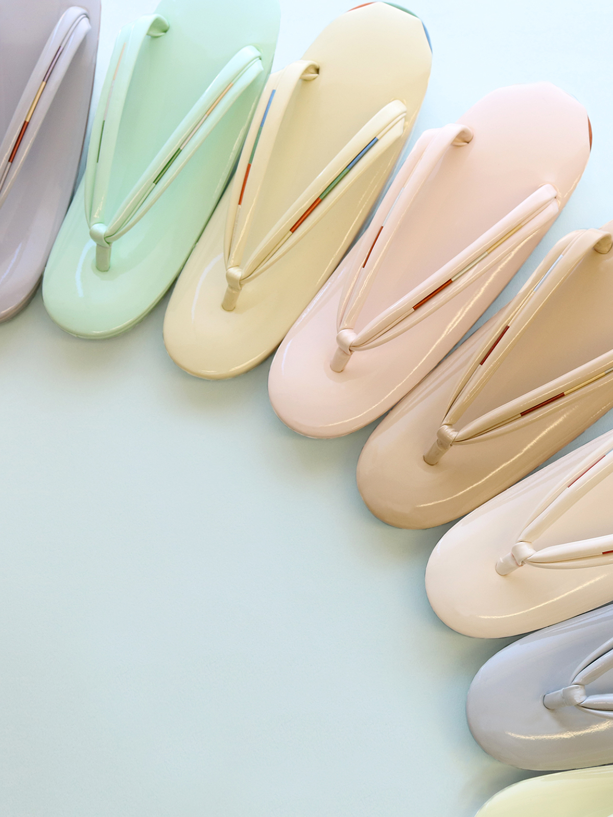 創作京履物伊と忠 | 明治28年創業、京都四条河原町に本店を構える和装