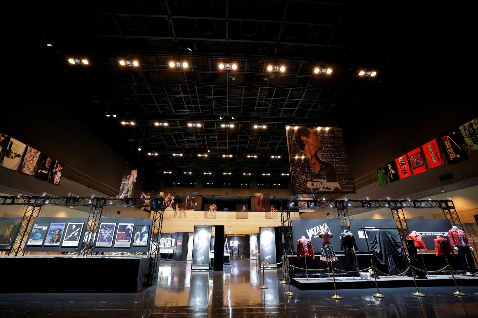 矢沢永吉のソロデビュー50周年の軌跡を辿る「『俺たちの矢沢永吉』展