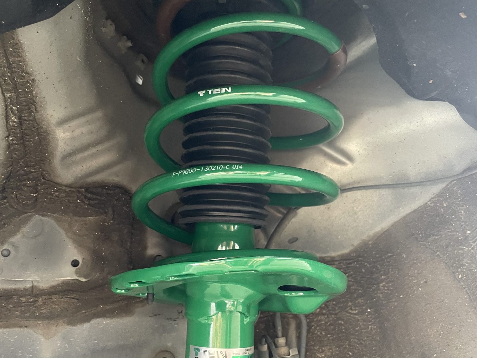 もう少しシャキッとした乗り味に…、30プリウス 後期型 足回り