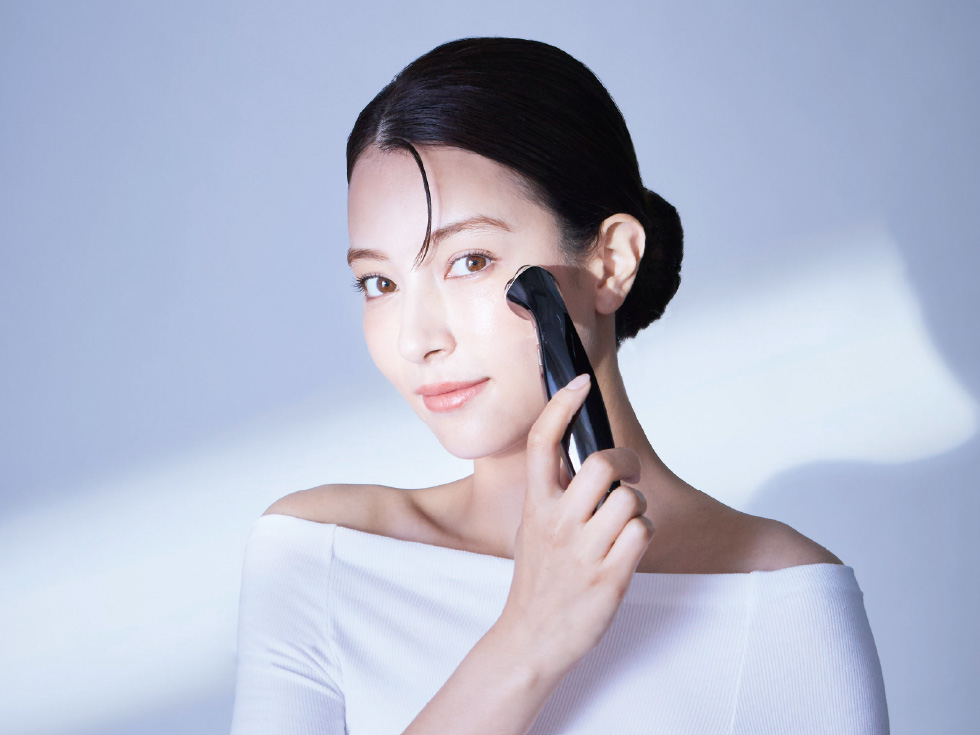 エナージュリフト美顔器RF目元ケアKBE-1140 | コイズミオンラインショップ