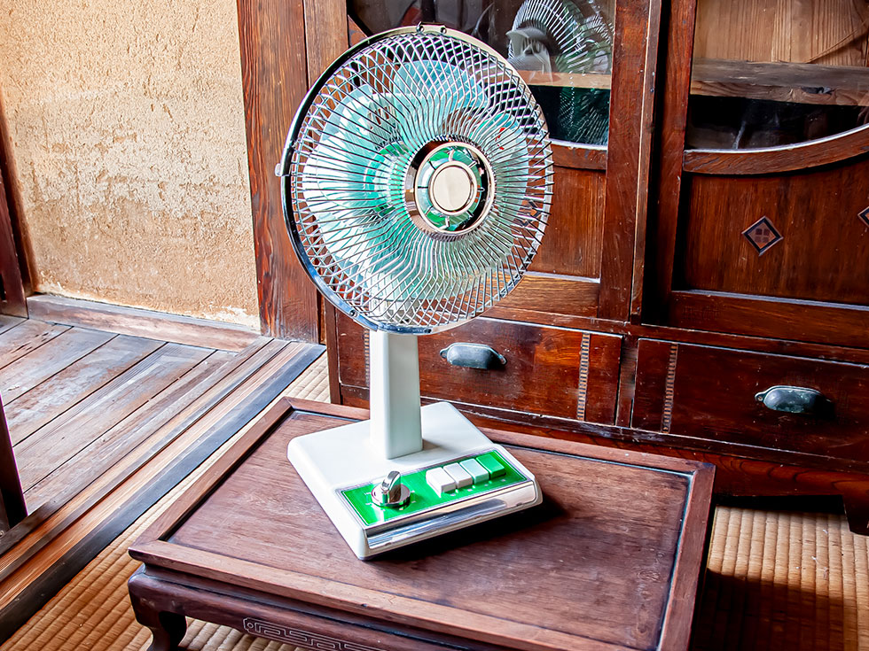2025 NEWモデル／新しくて懐かしい、レトロ扇風機をご紹介（KLF-2056