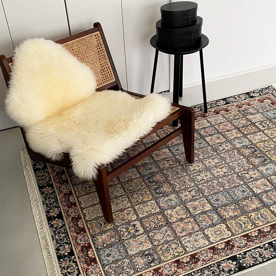 オリエンタルフラワーラグ（ベージュ）お部屋を華やかに彩る花柄カーペット