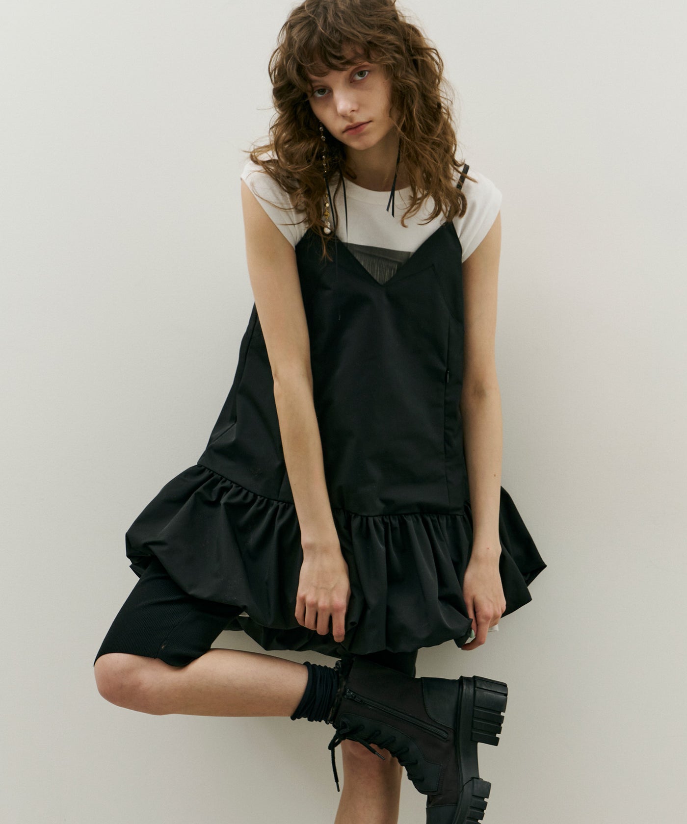 J1U by LA BELLE ETUDE】裾バルーンボリュームキャミチュニック – LA