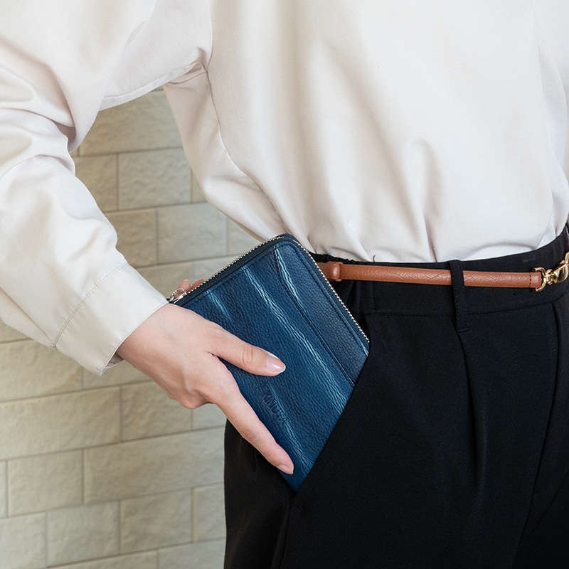 本革 藍染め 絞りラウンド長財布 | Lacycle mall（ラシクルモール）