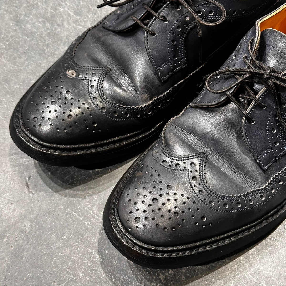 Tricker's】トリッカーズ ロングウイングチップ M5164 カーフ ネイビー