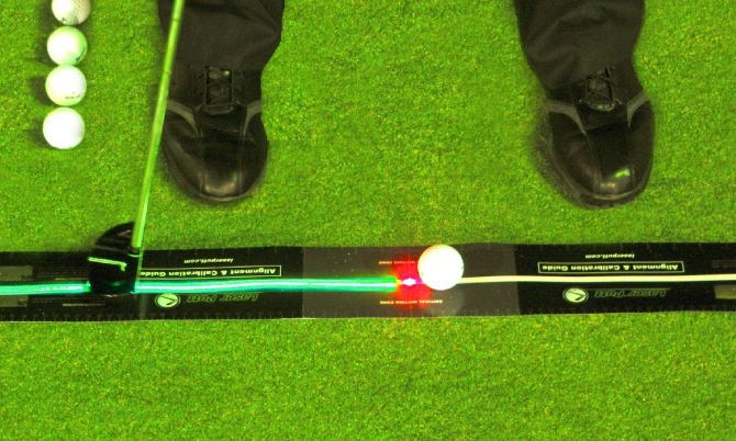 レーザーパット［Laser Putt］／レーザーがボールをカップへいざなう