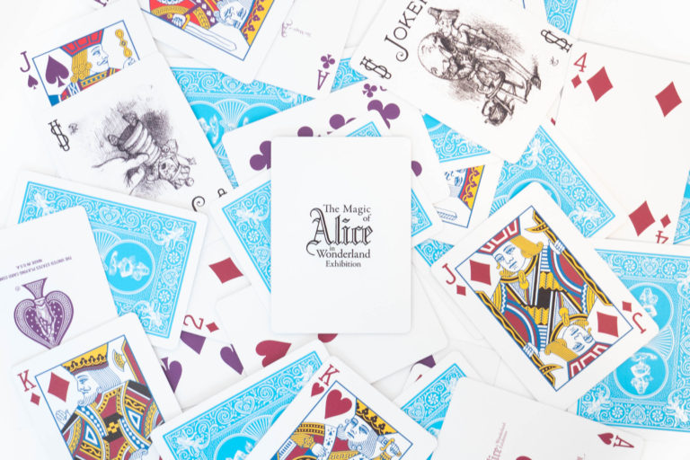 不思議の国のアリス展」限定デザインのトランプが可愛すぎた件