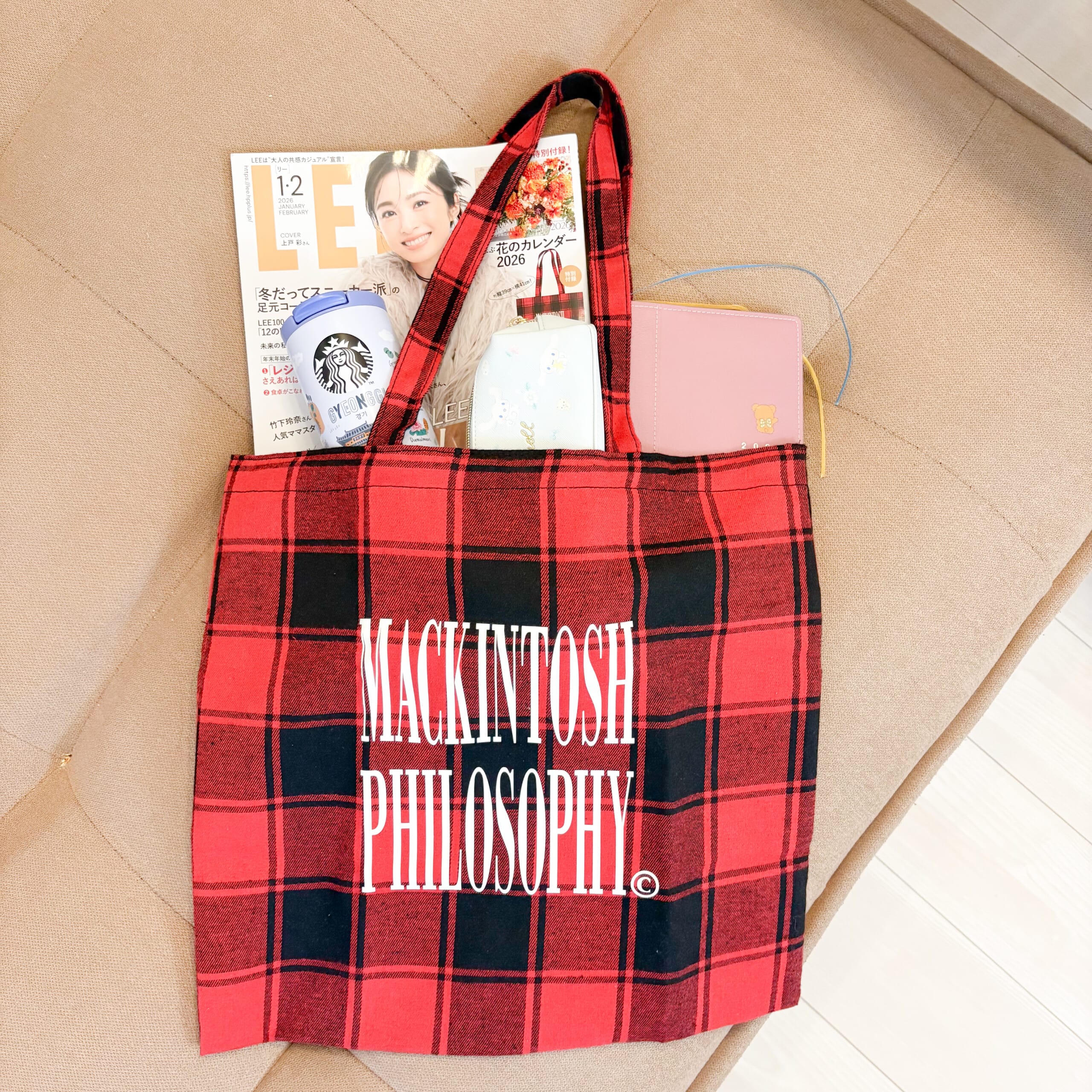 1・2月号の付録が豪華！【大人のチェック柄BIGトート】が大ヒット