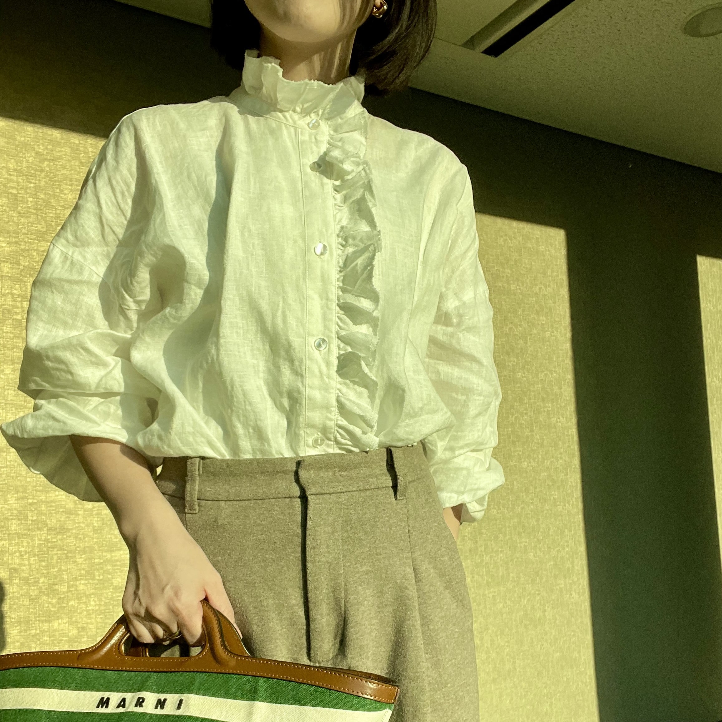 LEEマルシェ】石上美津江さんコラボ【洗える】リネンフリルブラウスを