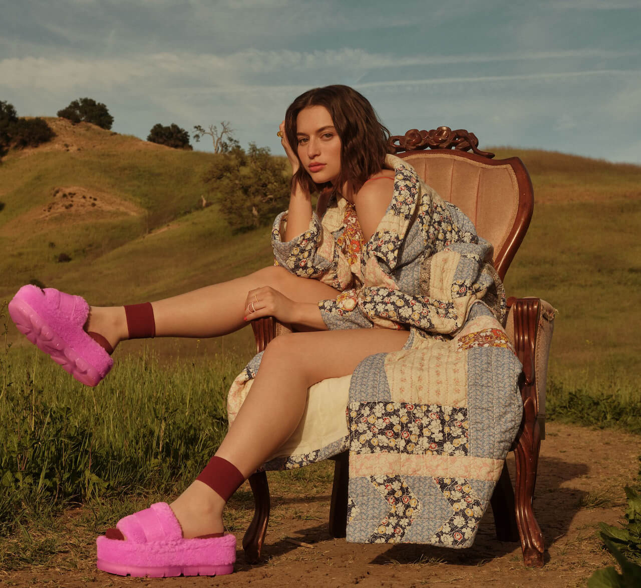 UGG®︎】秋冬まで活躍するサンダルを発見！ ファー×厚底クリアソールの