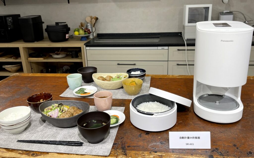 お米も水も量ってくれて、しかも極上のおいしさの「自動計量IH炊飯器