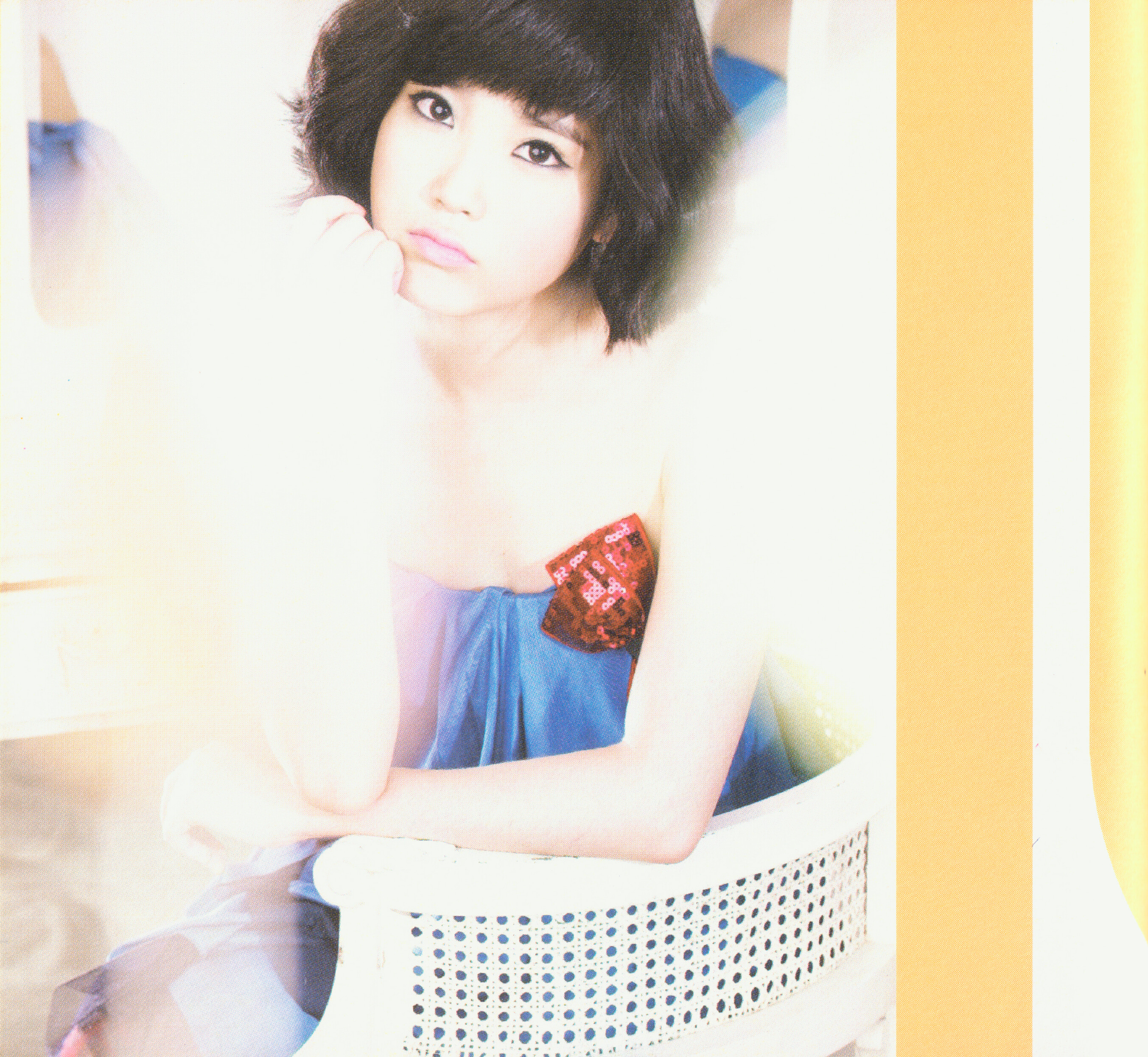 IU 1st Album 'Growing Up' [SCANS] | kpopping