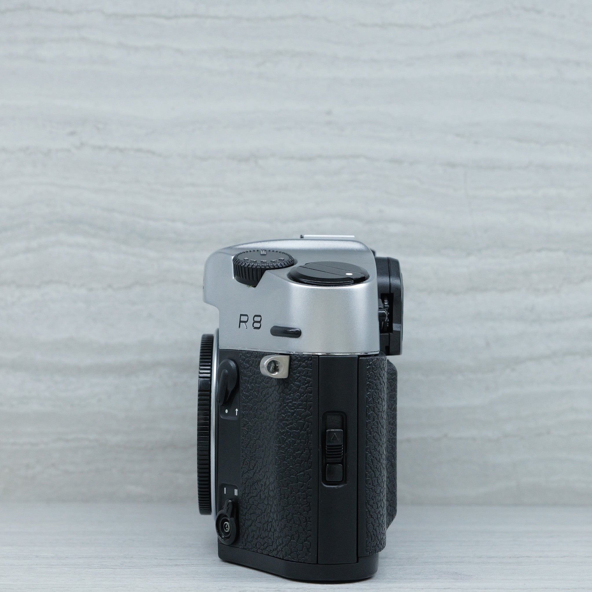 Pre-Owned) Leica R8 Silver