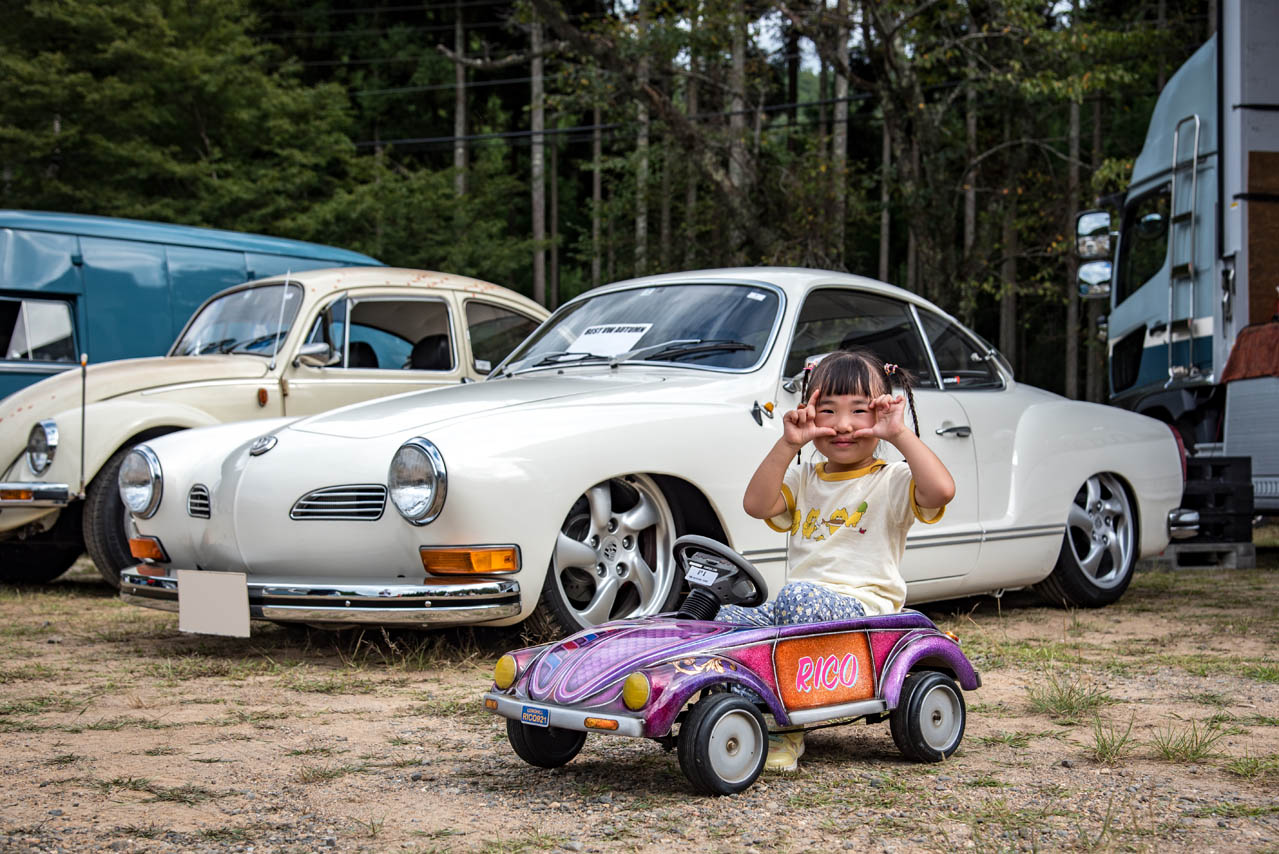 四半世紀続く“空冷VWの秋”。200台超のビートルやバスが京都・嵐山を