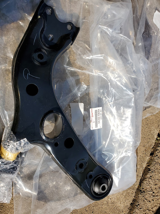 ヴェルファイアのフロントロアアーム・交換作業・DIY・ヴェルファイア