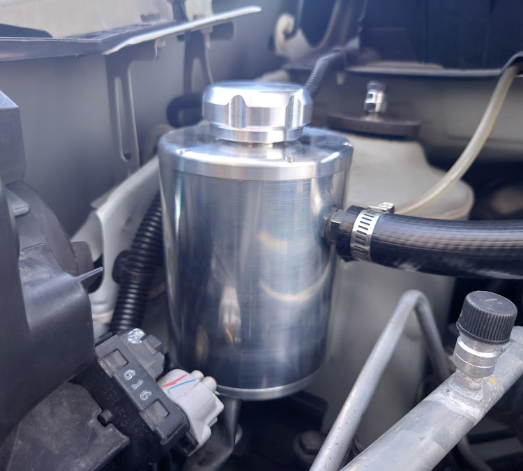 マーチのN-TEC・レーシングキャッチタンク・オイルキャッチタンク