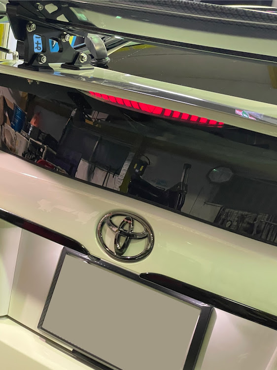 プリウスのAVEST シーケンシャルハイマウント・車検はダメですよ