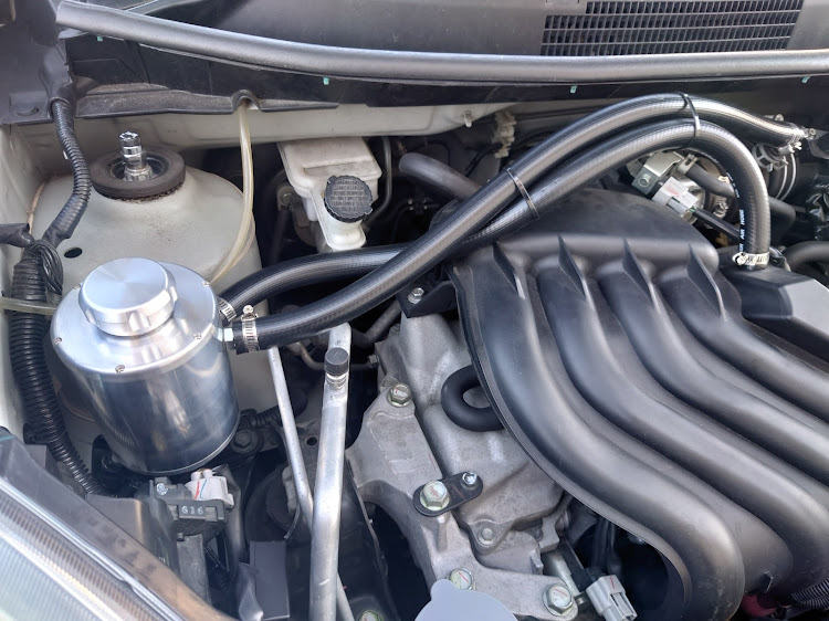 マーチのN-TEC・レーシングキャッチタンク・オイルキャッチタンク