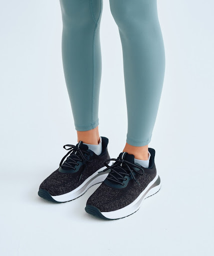 オーソフィート】ニラ ミディアム/ブラック テキスタイル/シューズ