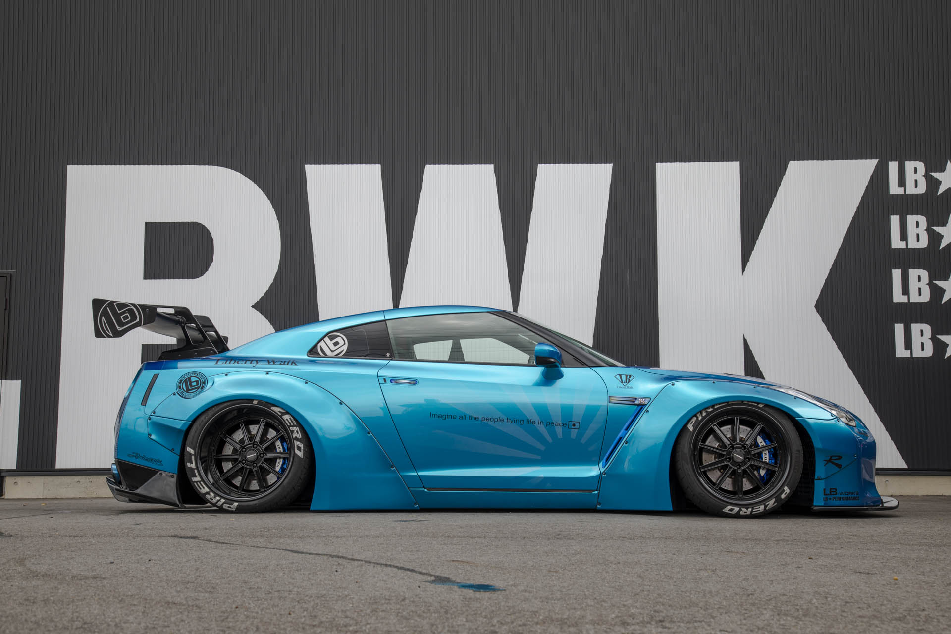 LB-WORKS NISSAN R35 GT-R Type1 - LIBERTY WALK | リバティーウォーク