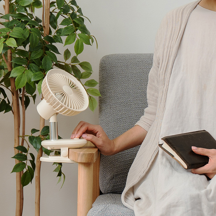 コードレス ミニリビングファン クリップタイプ PR-F058 | PRISMATE