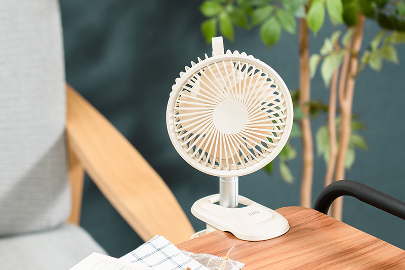 ミニリビングファン クリップタイプ PR-F084 | PRISMATE(プリズメイト)