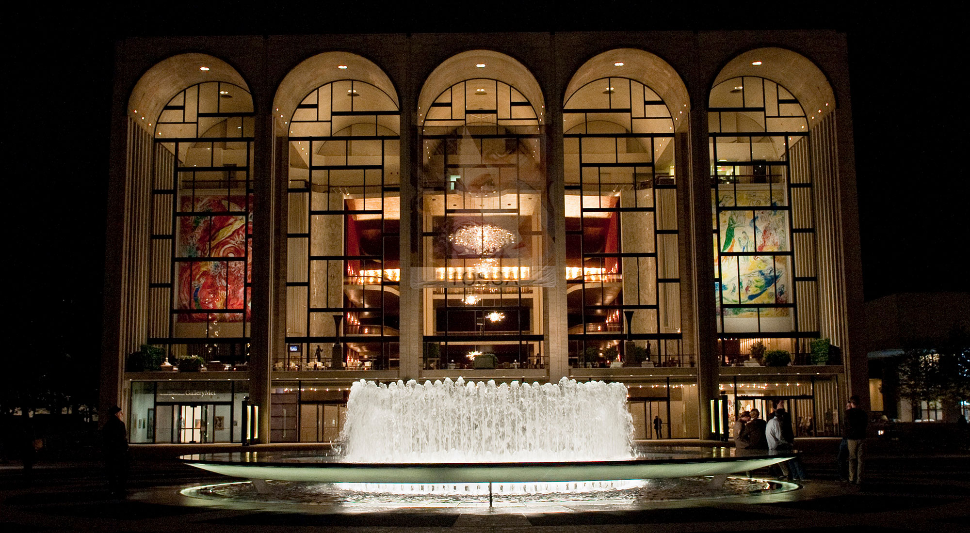 Met Opera - ⋆ J. & L. Lobmeyr Lighting