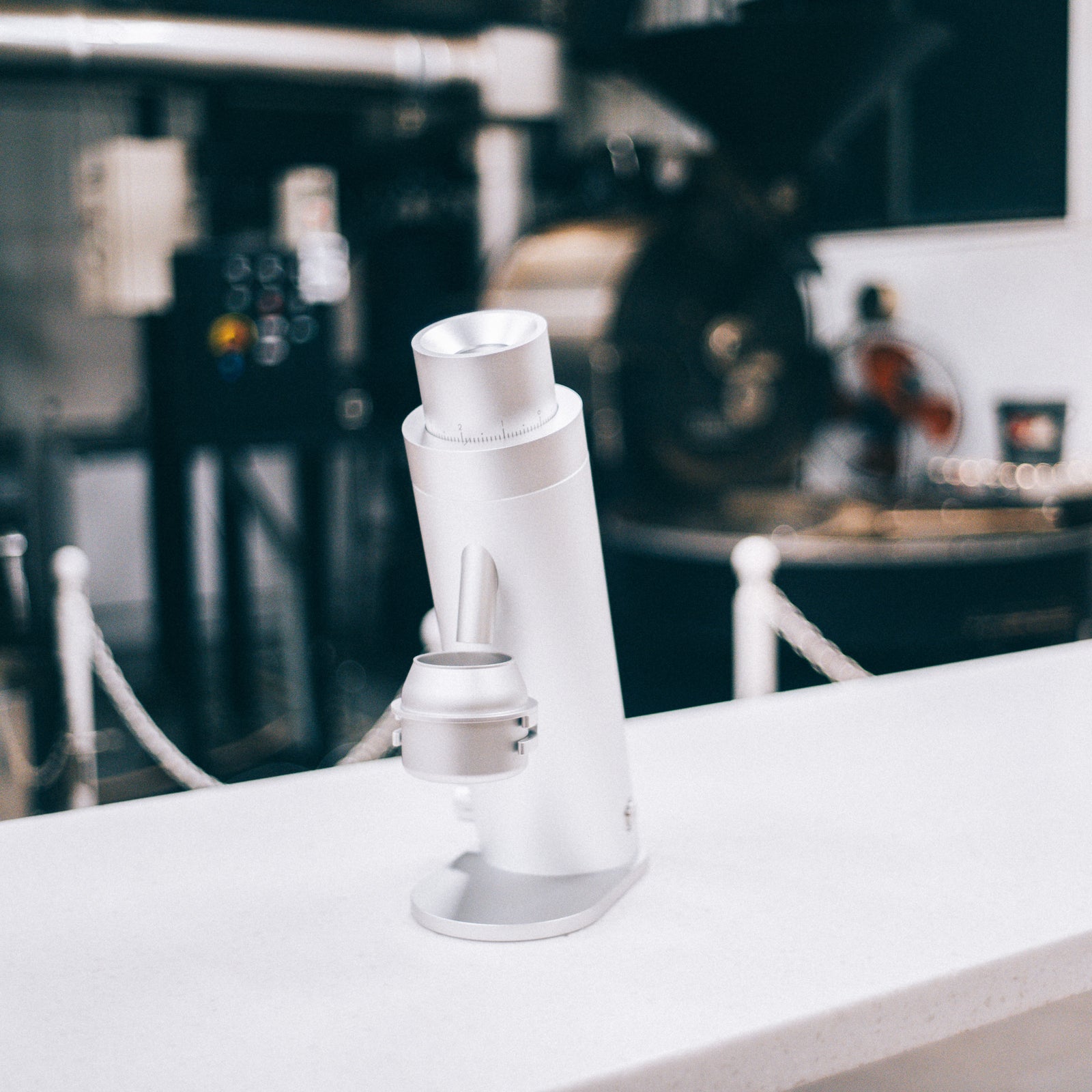 LIGHT UP COFFEE】電動ミル OPTION-O LAGOM P64