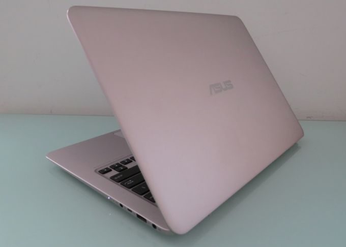 Asus Zenbook UX305UA laptop review (Core i5 Skylake model
