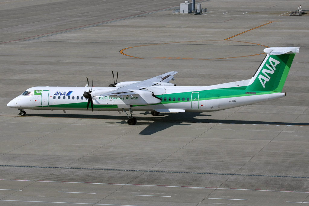 航空機・ヘリコプター ANA Dash8-Q400 JA451A eco Green ANA Dash8