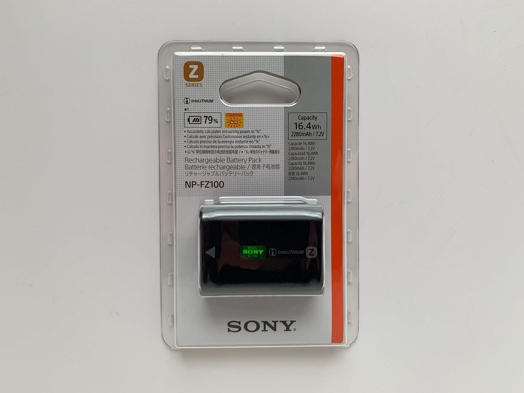 予備バッテリーを買う前に！SONY NP-FZ100は純正品も互換品も予備は