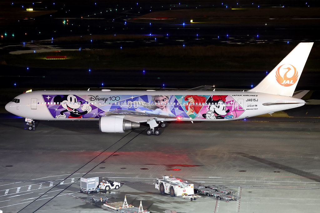 Japan Airlines | Boeing 767-300ER | JA615J | Disney 100 li… | Flickr