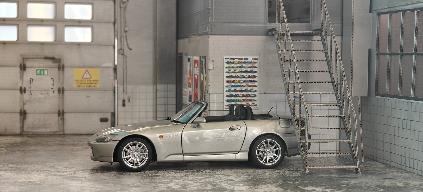 Motorhelix 1:18 Honda S2000 AP2 in Silver - DiecastSociety.com