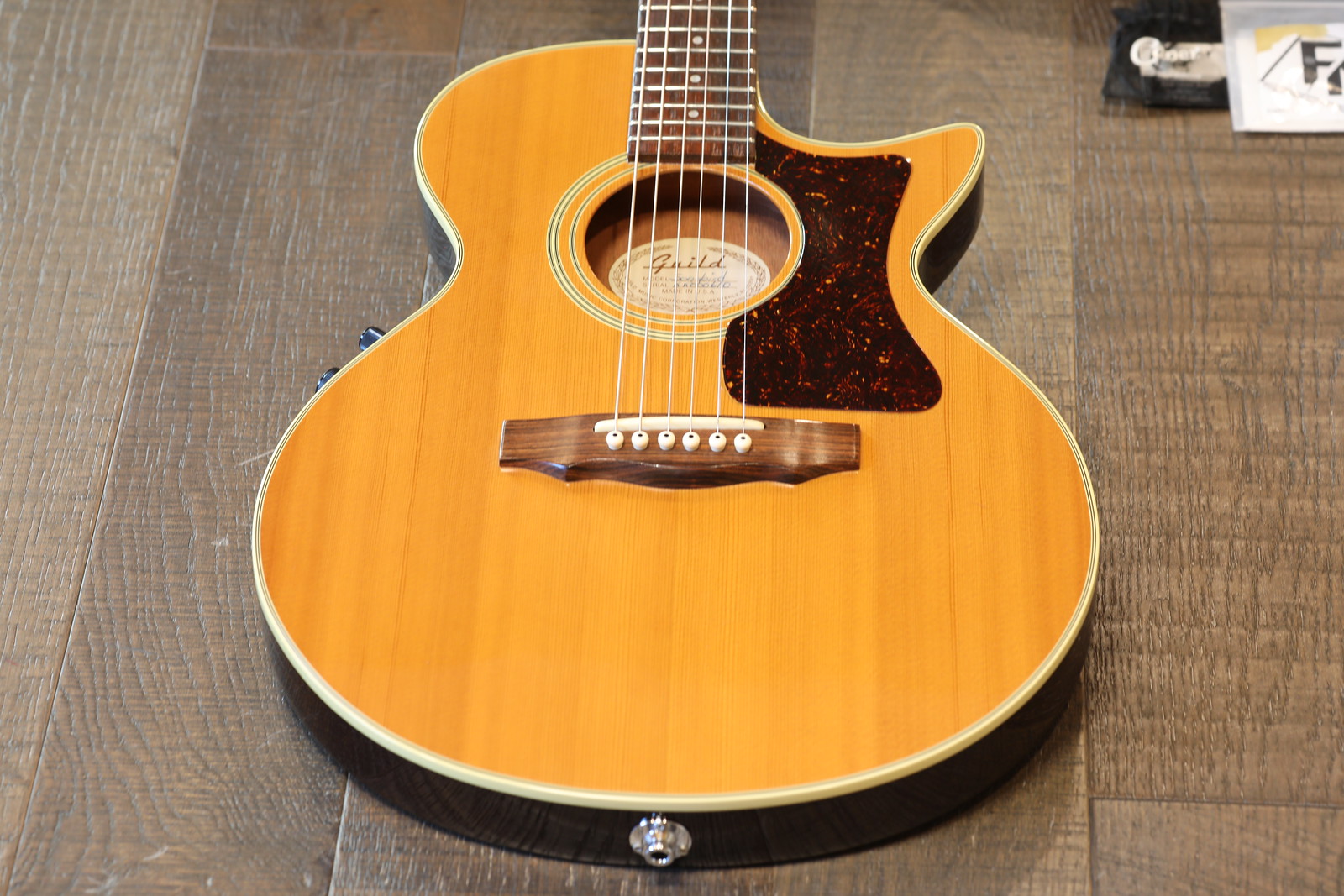 1990 Guild Songbird Natural Acoustic/ Electric Guitar + OHSC