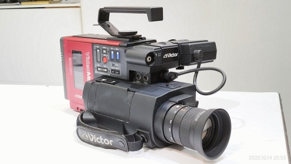 1984/昭和59/Victor/GR-C1/VIDEO MOVIE/当時世界最小最軽量のビデオ一