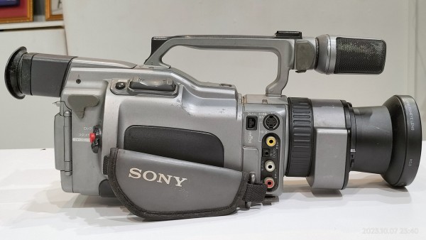 1995/平成7/SONY/DCR-VX1000/DVカメラ一号機/デジタルハンディカム