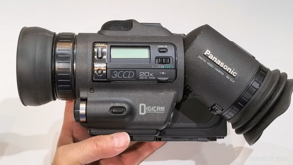 1995/平成7/Panasonic/NV-DJ1/DIGICAM/3CCD/DVカメラ/12倍ズーム