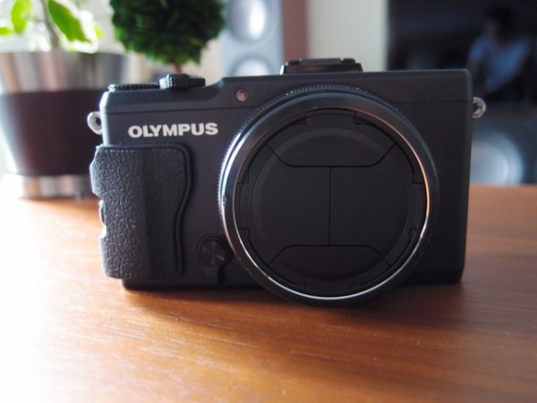 現在、すごくお買い得なデジカメ「OLYMPUS XZ-2」の紹介（2万円強