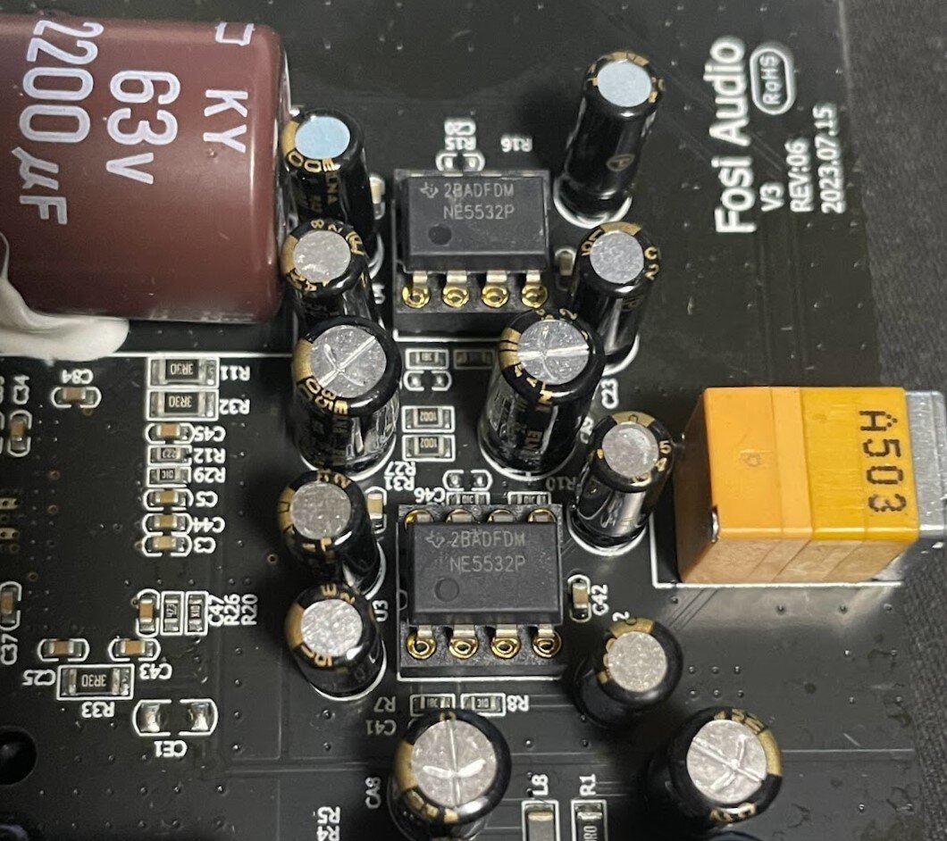 デジタルアンプ Fosi Audio V3（デスクトップ音響環境を新調