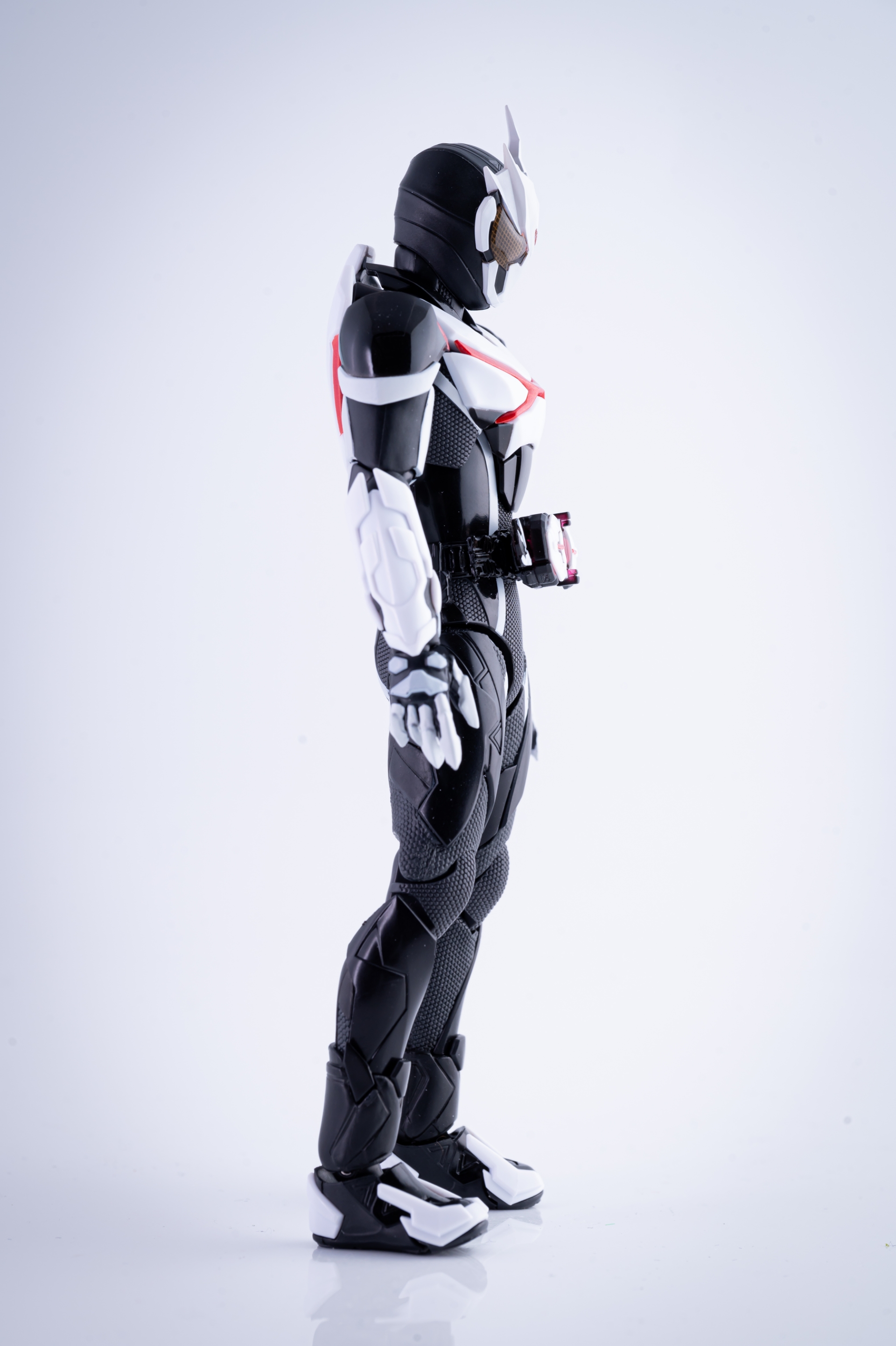 レビュー】S.H.figuarts 仮面ライダーアークワン : 関節フィギュア庫