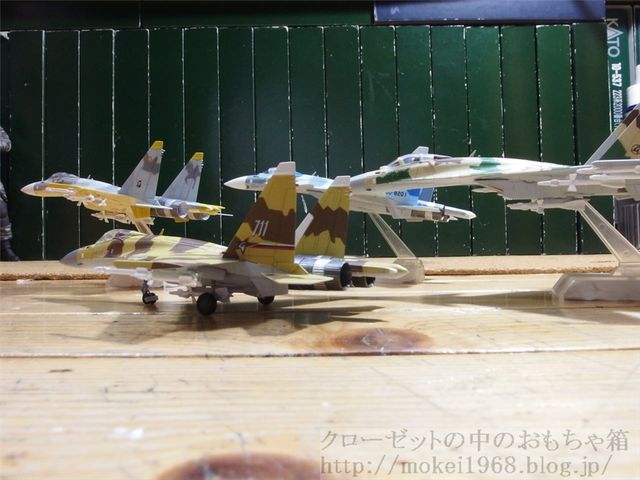 TOMYTEC 技MIX Su-27系機体勢揃い : クローゼットの中のおもちゃ箱