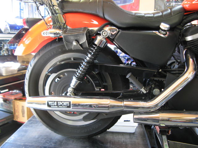 2008年式XL883R ショートタイプリアショック取り付け＆ショート