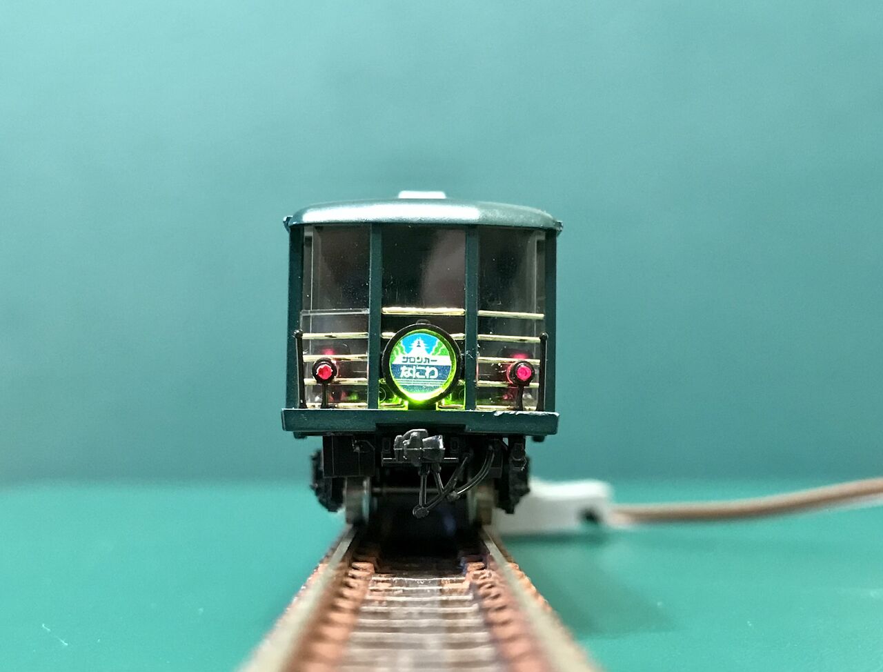 トミックス「サロンカーなにわ（初期製品）」のテールライト工作