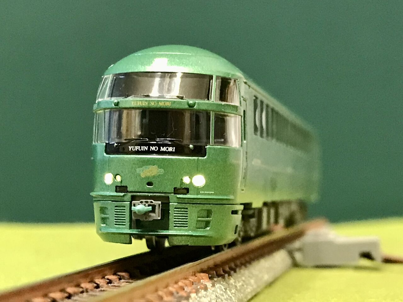 トミックスとマイクロエースの「ゆふいんの森」を並べてみました