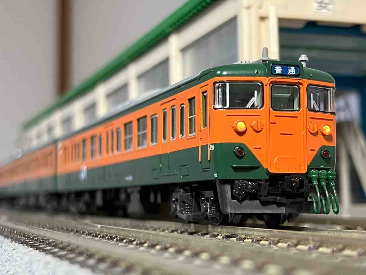 KATO 113系2000番台 湘南色(JR仕様) 東海道線 入線 : 夏島鉄道