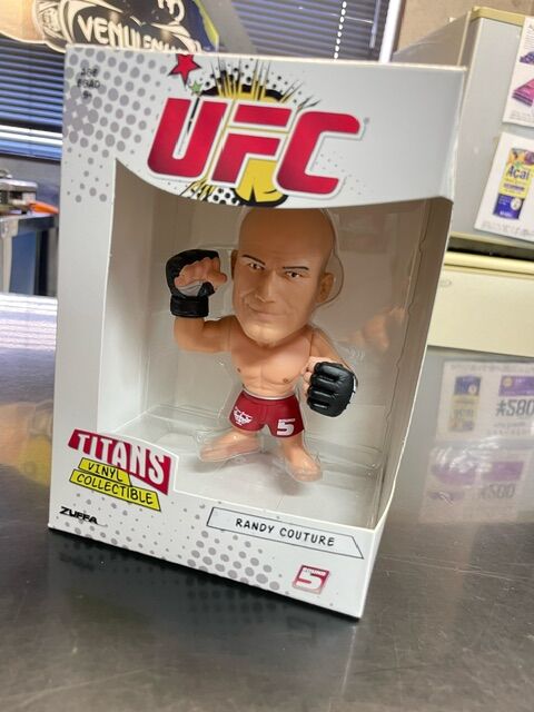 おすすめ商品紹介】Round 5 フィギュア ランディ・クートゥア Titans